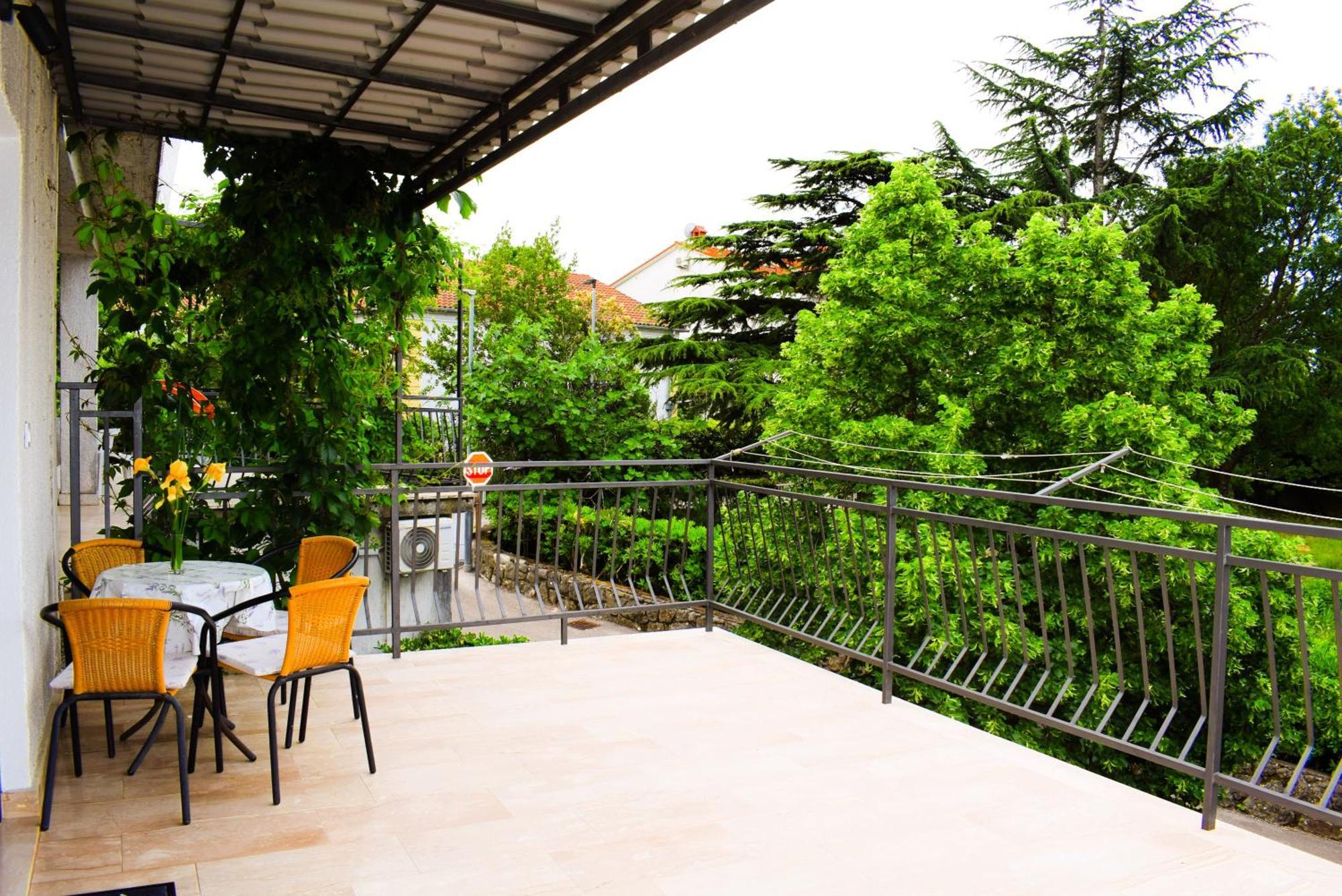 Apartments Maestral Malinska Extérieur photo