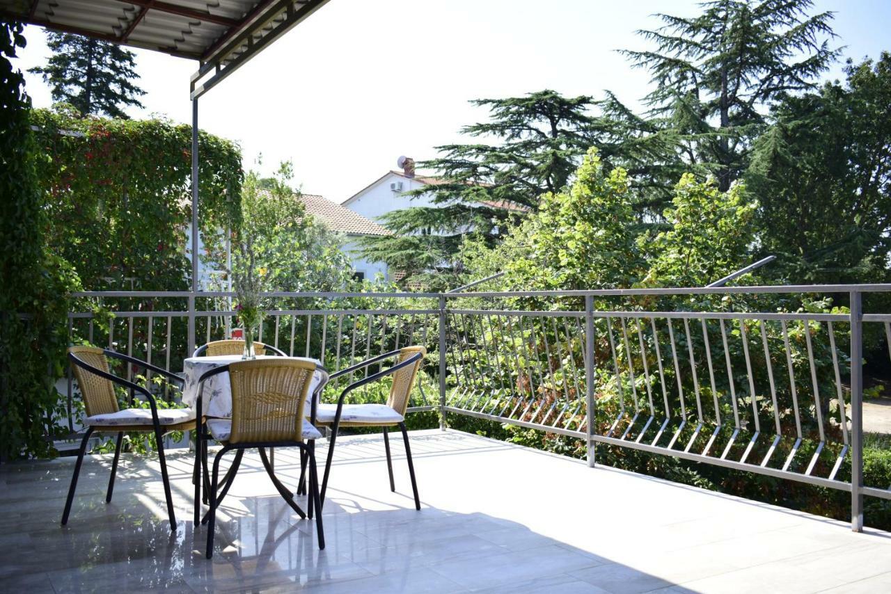 Apartments Maestral Malinska Extérieur photo